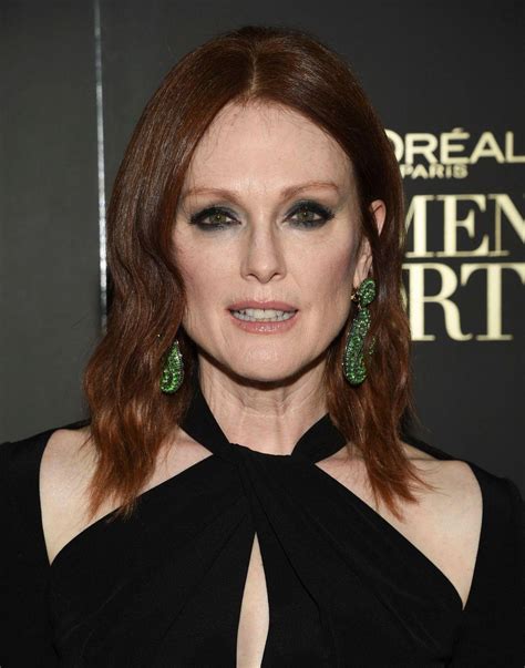 Julianne Moore nude in hot and Sex Videos.